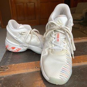 Adidas D.O.N. Issue #2 'Christmas Cloud White'. Size 9.5M